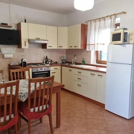 Apartmani Milenko Lubenice Exterior foto
